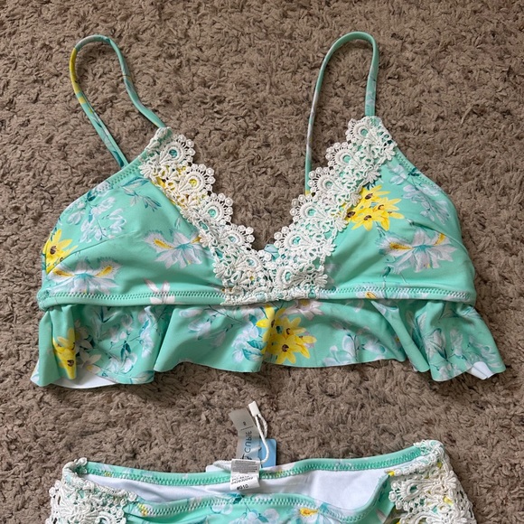 Cupshe size small 2 piece. Never worn. - Picture 3 of 3